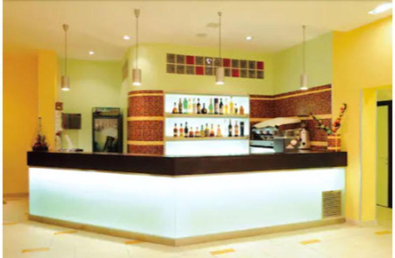 Hotel Cristina Rocca San Giovanni Extérieur photo