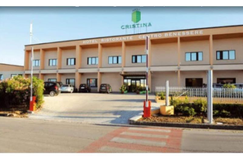 Hotel Cristina Rocca San Giovanni Extérieur photo