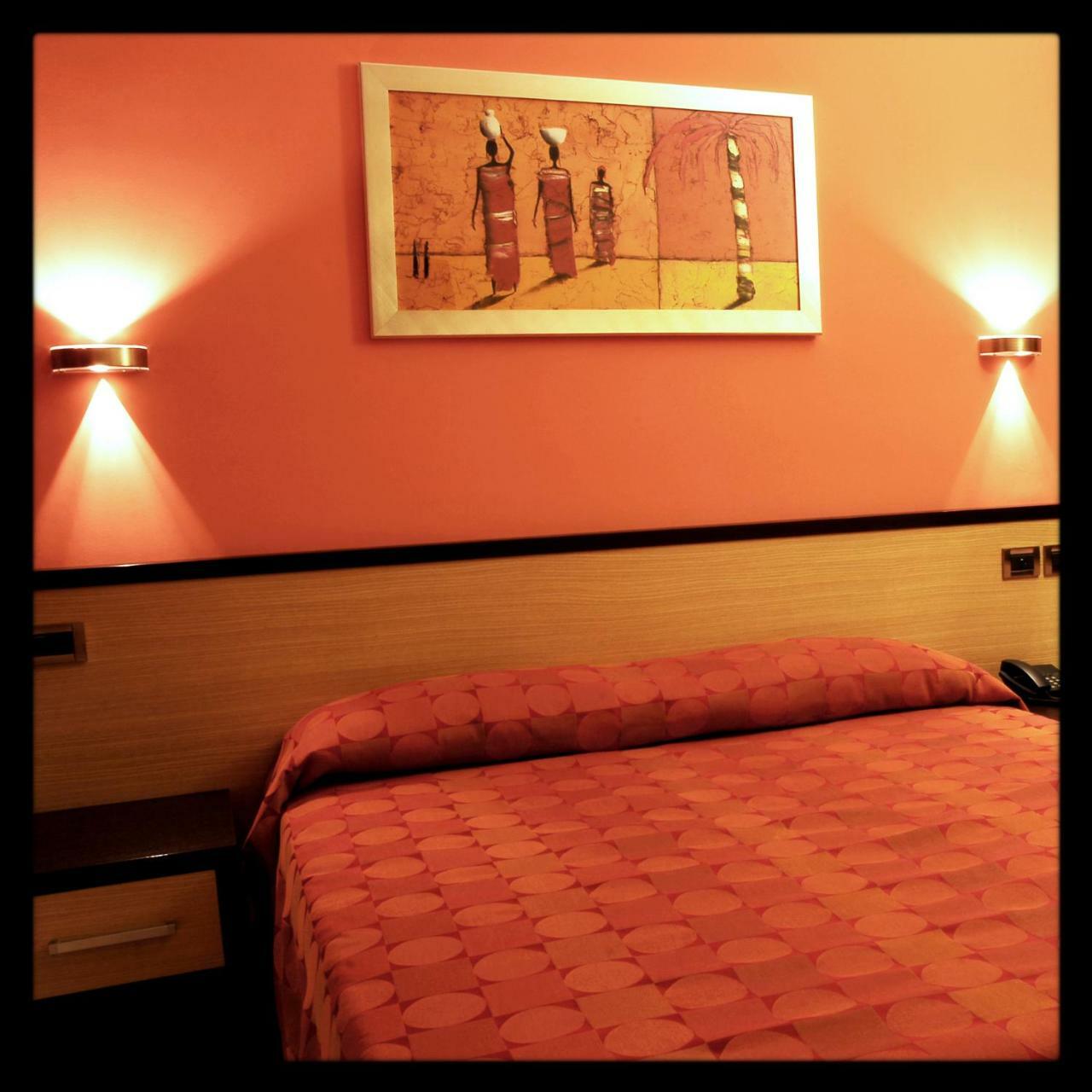 Hotel Cristina Rocca San Giovanni Extérieur photo