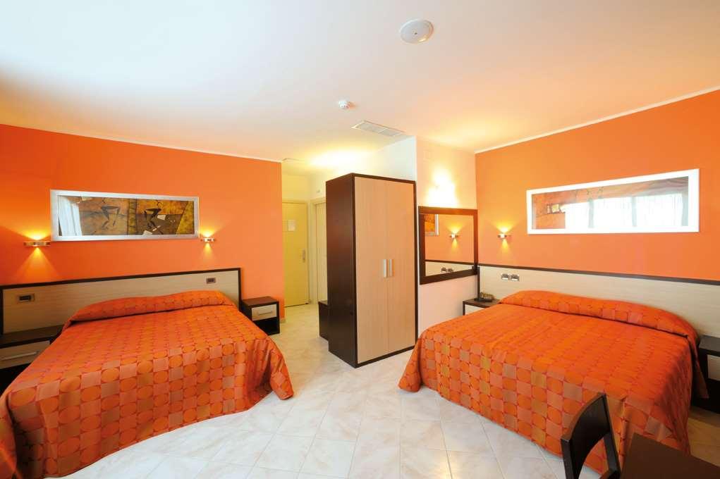 Hotel Cristina Rocca San Giovanni Chambre photo